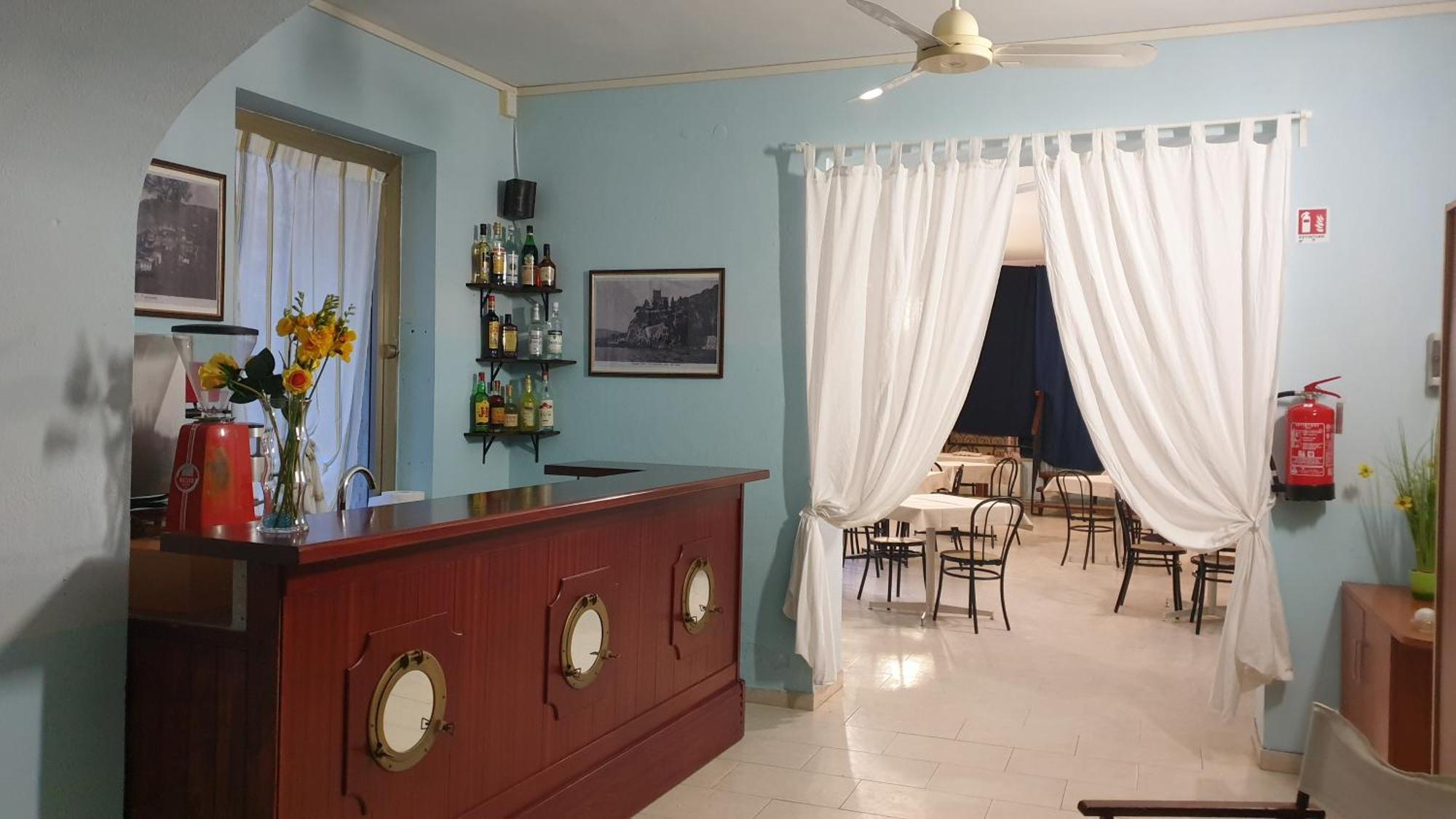 Piccolo Hotel Holiday Center Finale Ligure Luaran gambar